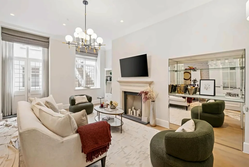 A two-bedroom flat in Canary Wharf managed by StayQ